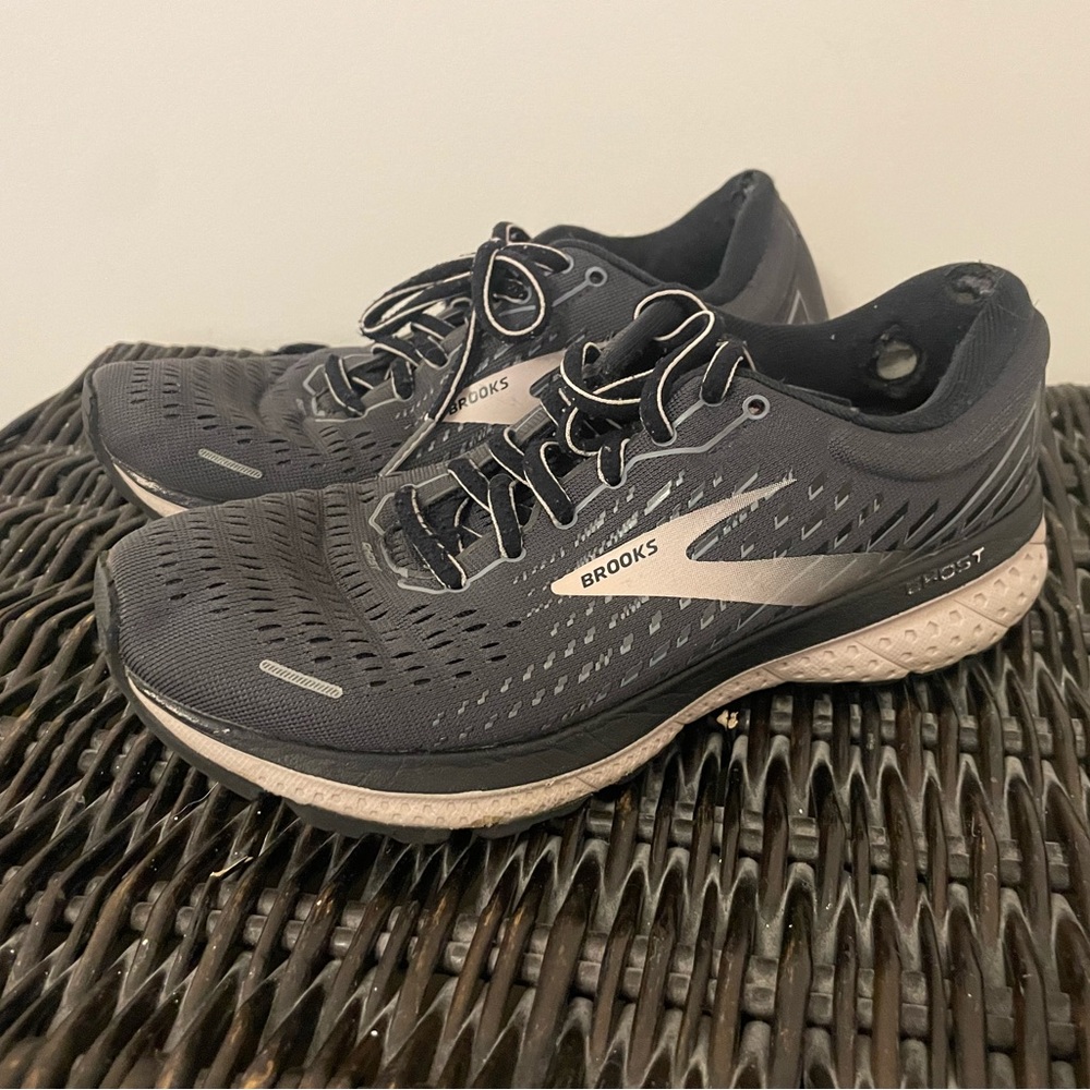 Brooks Tennis Shoes